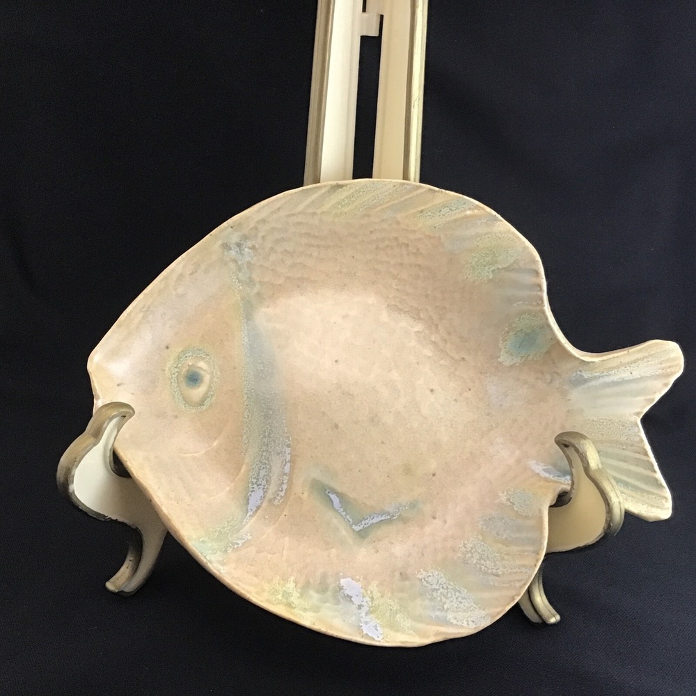 Barn Hill Pottery Chatham Cape Cod Fish Plate Nuetrals Blues Trinket Serving 7"